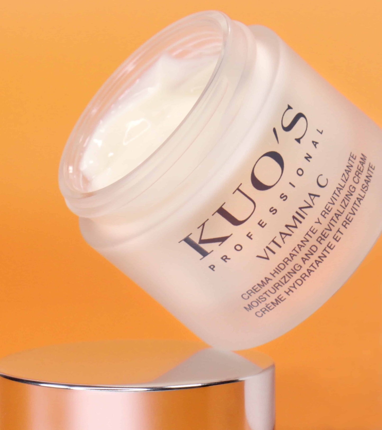 УВЛАЖНЯЮЩИЙ И ВОССТАНАВЛИВАЮЩИЙ КРЕМ ДЛЯ ЛИЦА VITAMIN C